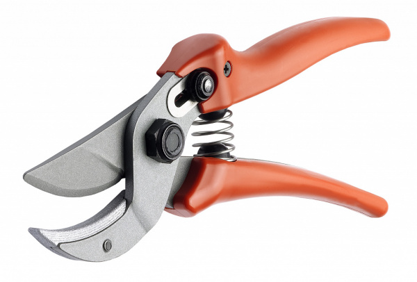 ART 15.107 Секатор LOWE